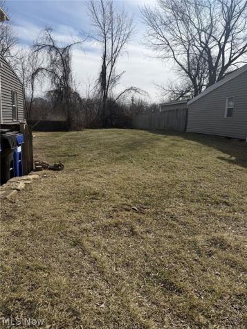 2825 York Avenue Cleveland OH 44113