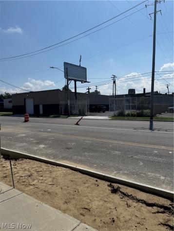 1644 E 49th Street Cleveland OH 44103