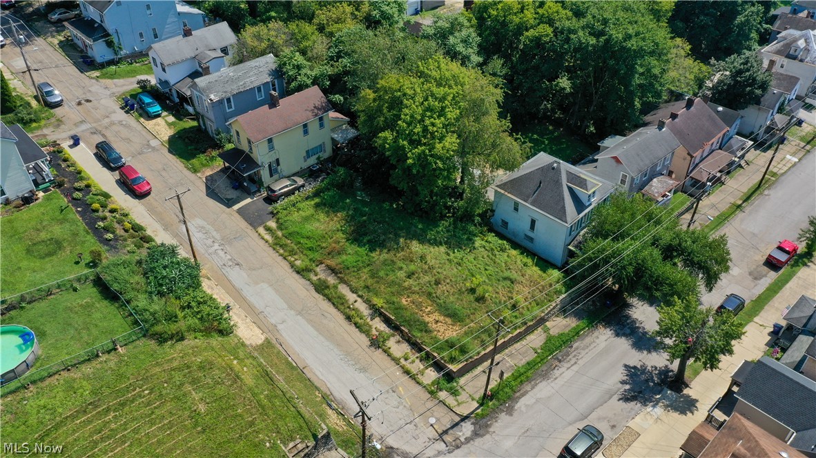 826 Lincoln Avenue East Liverpool OH 43920