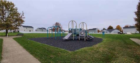 V/l Monroe Square Barberton OH 44203
