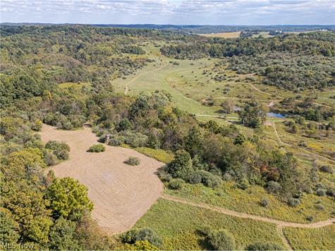 7145 Bluebird Road East Canton OH 44730