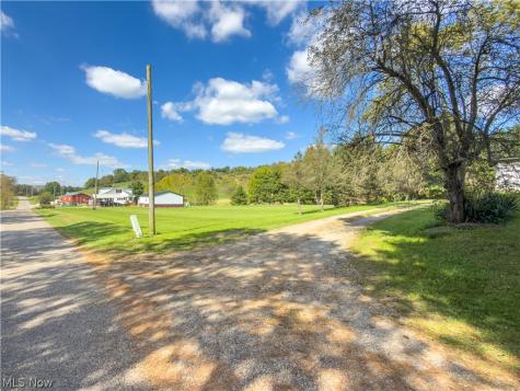 7145 Bluebird Road East Canton OH 44730