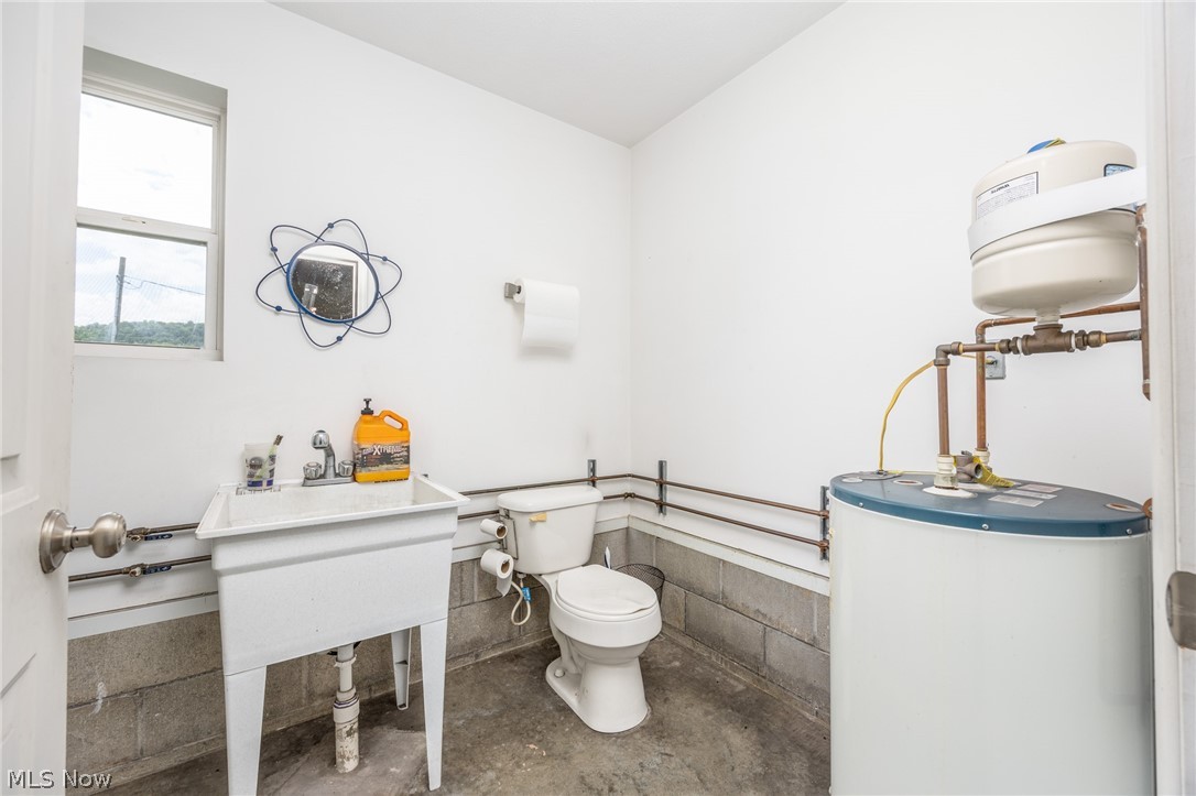 6 Gale Avenue Newport OH 45768