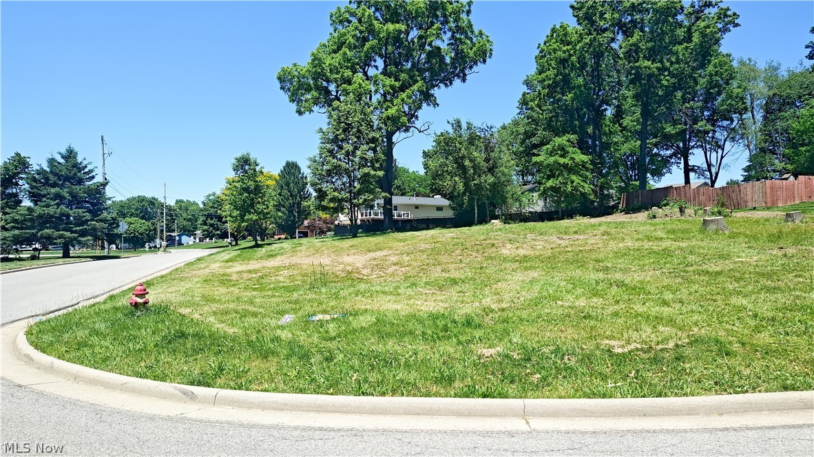 2432 Shepherds Ridge Poland OH 44514