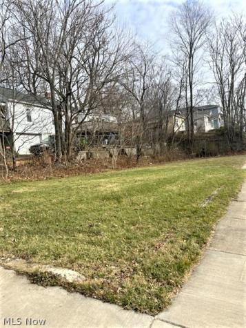303 W State Street Barberton OH 44203