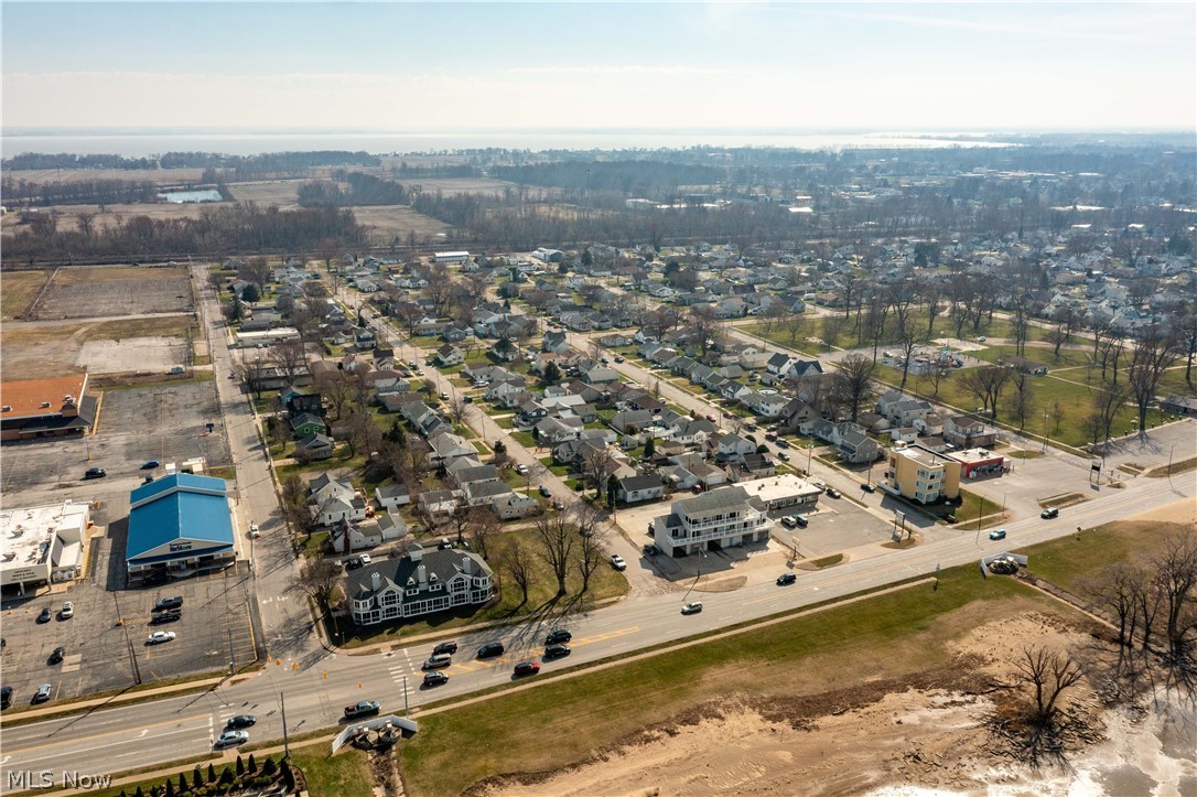 1506 E Perry Street Port Clinton OH 43452