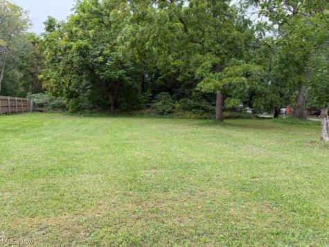 1412 E 61st Street Cleveland OH 44103