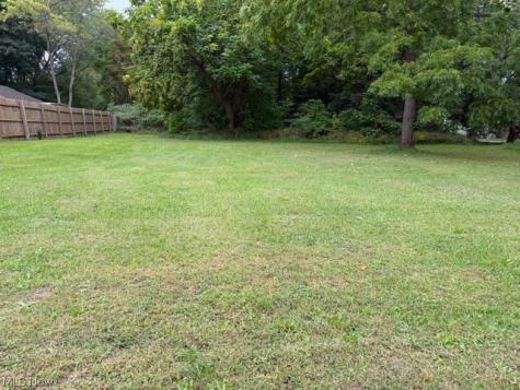 1412 E 61st Street Cleveland OH 44103