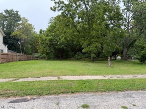 1412 E 61st Street Cleveland OH 44103