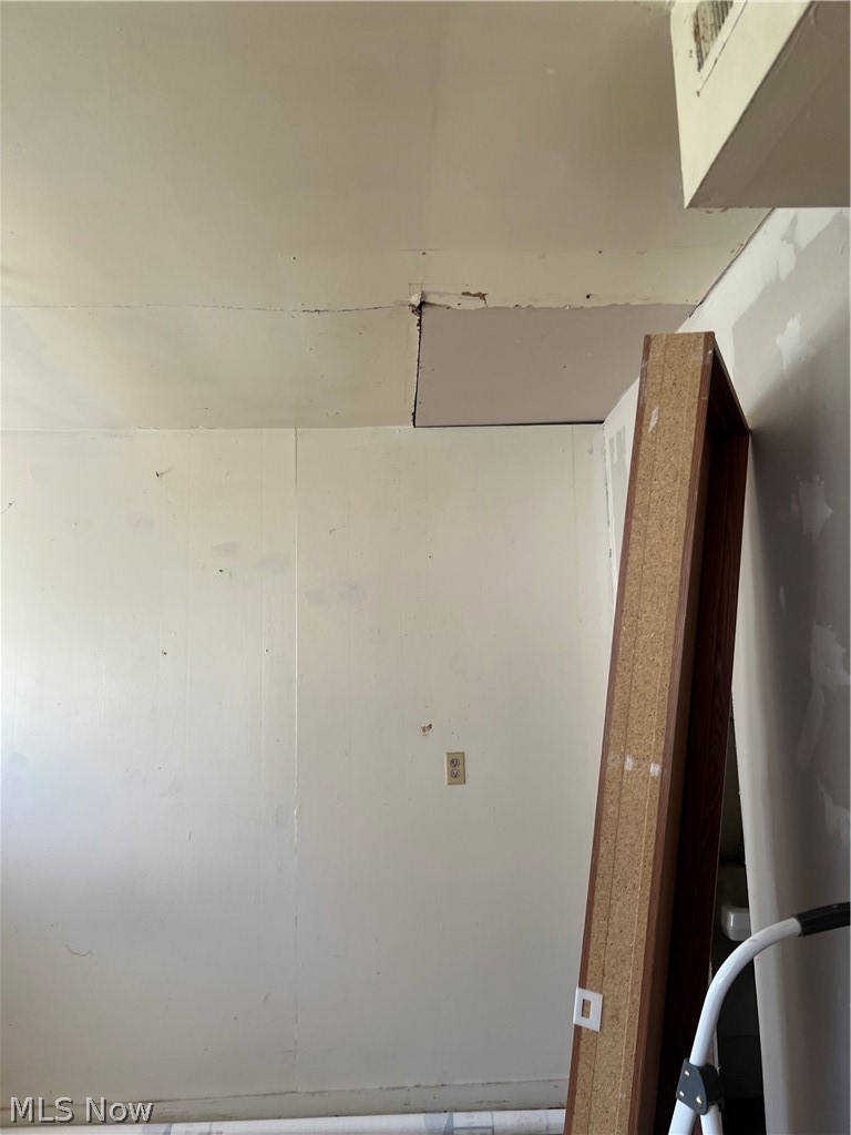 113 Peters Street Byesville OH 43723