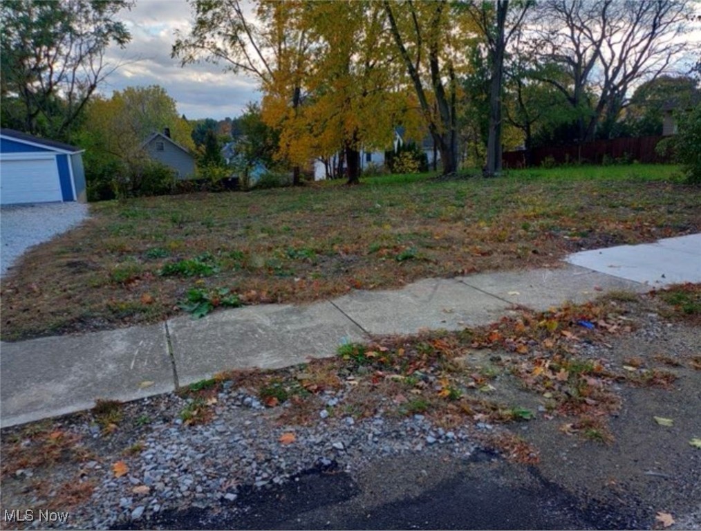 1076 Belleview Avenue Barberton OH 44203