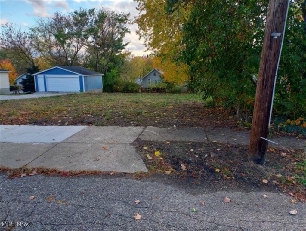 1076 Belleview Avenue Barberton OH 44203