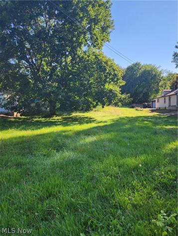 1496 Southeast Avenue Tallmadge OH 44278