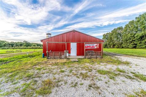 4597 Laubert Road Atwater OH 44201