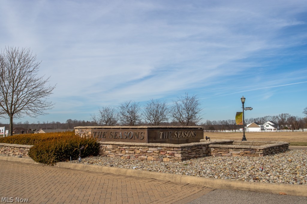 Black Duck Court Cortland OH 44410
