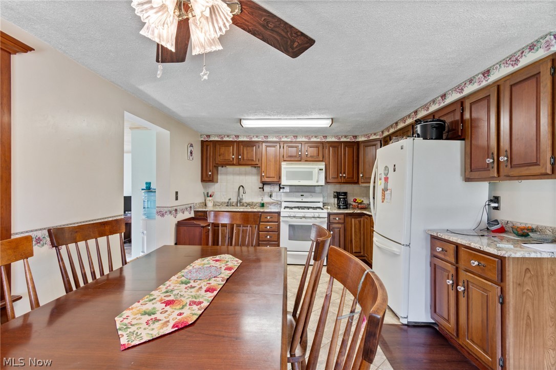 6031 Raindrop Road SE Amsterdam OH 43903