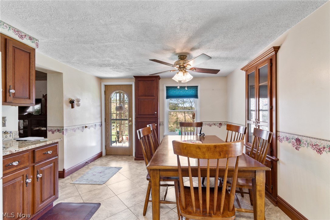 6031 Raindrop Road SE Amsterdam OH 43903