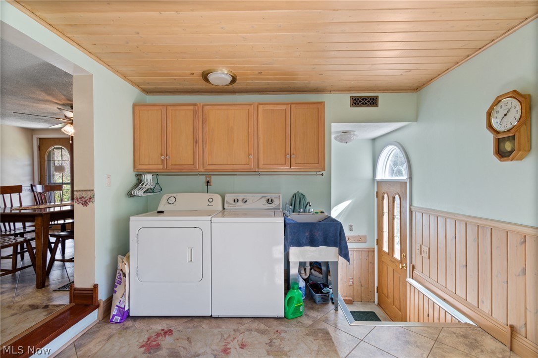 6031 Raindrop Road SE Amsterdam OH 43903