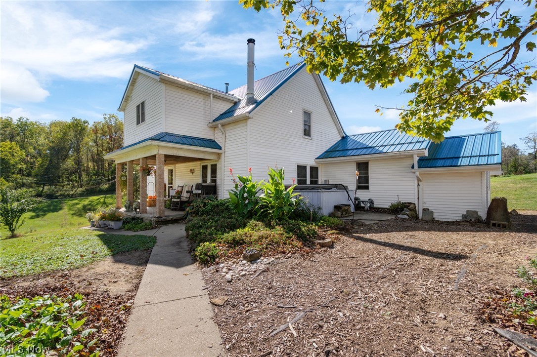 6031 Raindrop Road SE Amsterdam OH 43903