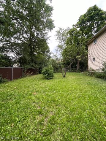 Sutton Place Shaker Heights OH 44120