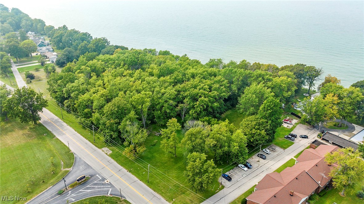 3337 Lake Road W Ashtabula OH 44004