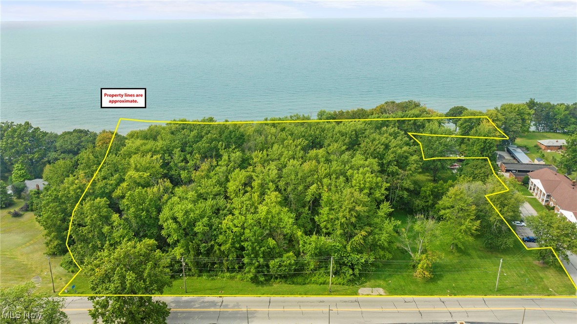 3337 Lake Road W Ashtabula OH 44004