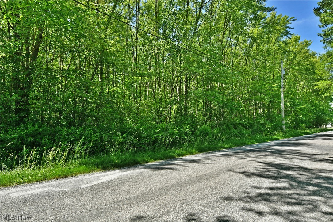 Airport Road NW Warren OH 44481