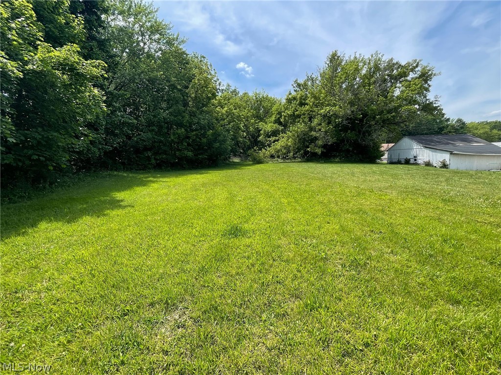 V/l Massillon Road Akron OH 44312