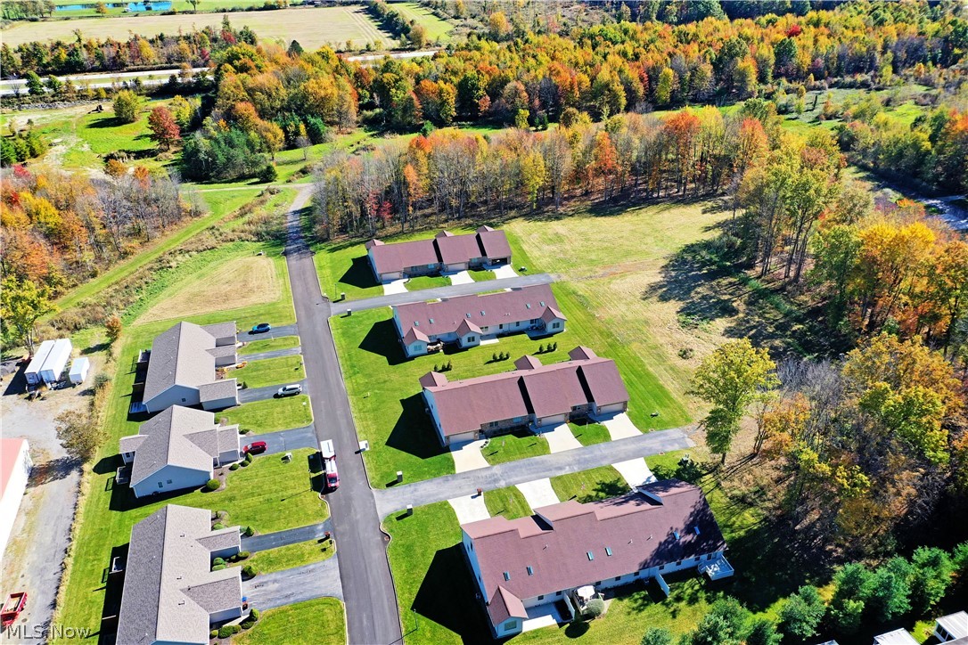 10 Bayview Circle Cortland OH 44410