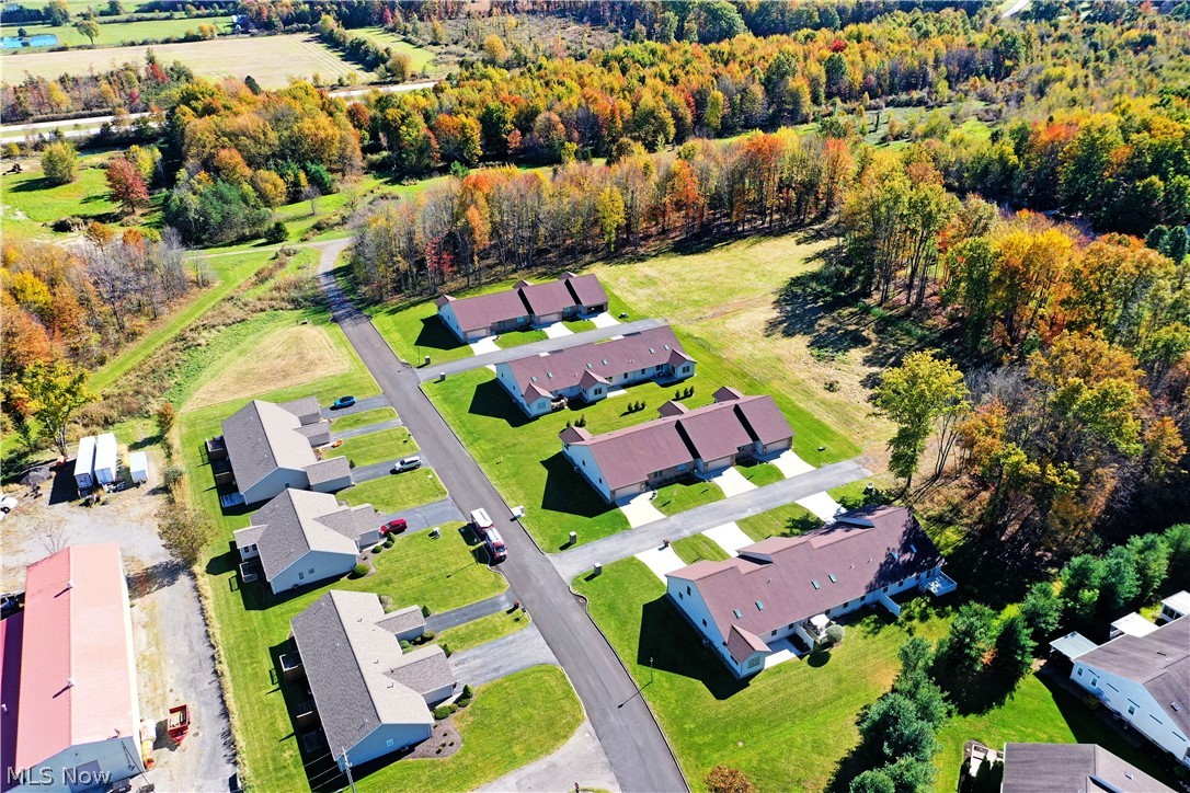 10 Bayview Circle Cortland OH 44410