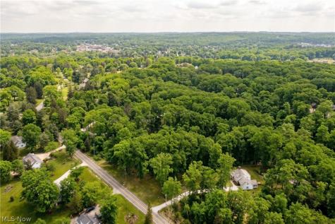 389 Bentleyville Road Moreland Hills OH 44022