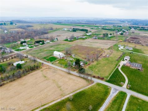 Pigeon Run Avenue SW Navarre OH 44662