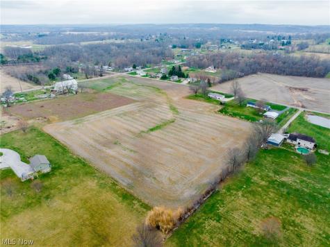 Pigeon Run Avenue SW Navarre OH 44662