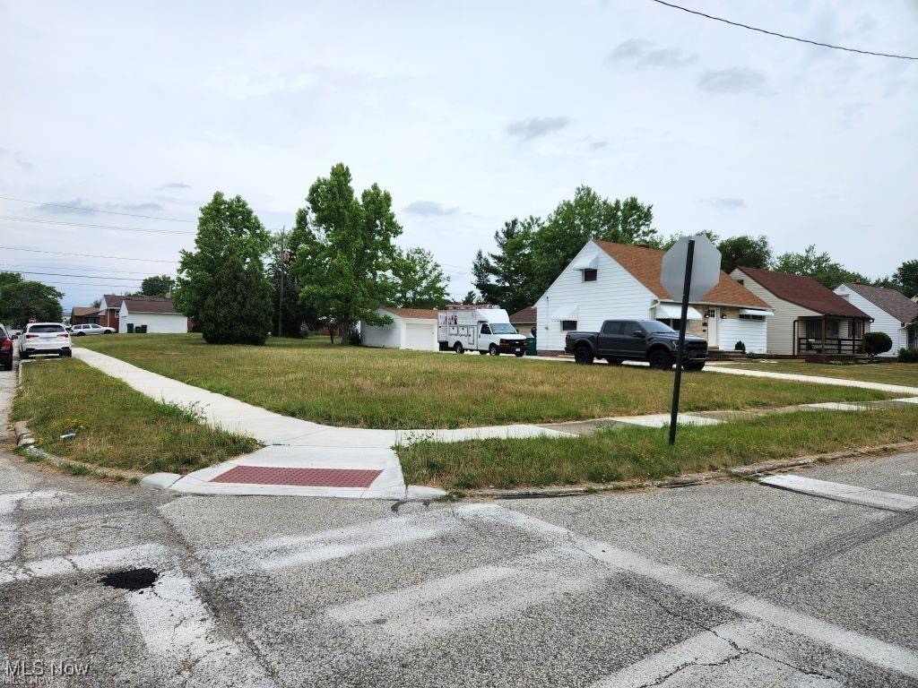 15701 Walvern Boulevard Maple Heights OH 44137