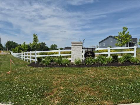 3488 Joyce Avenue NW Massillon OH 44646
