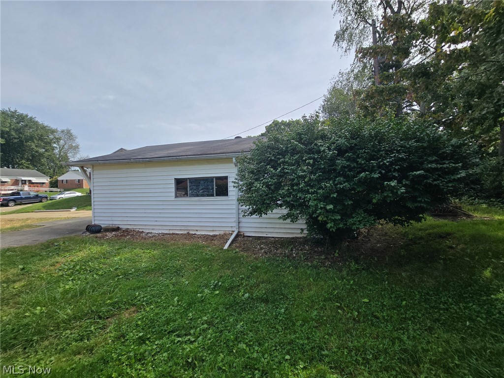 2518 Cathy Drive NE Canton OH 44705