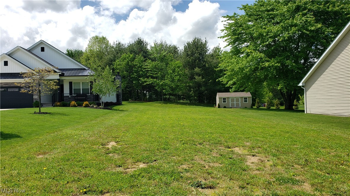 10937 Fox Den Circle Garrettsville OH 44231