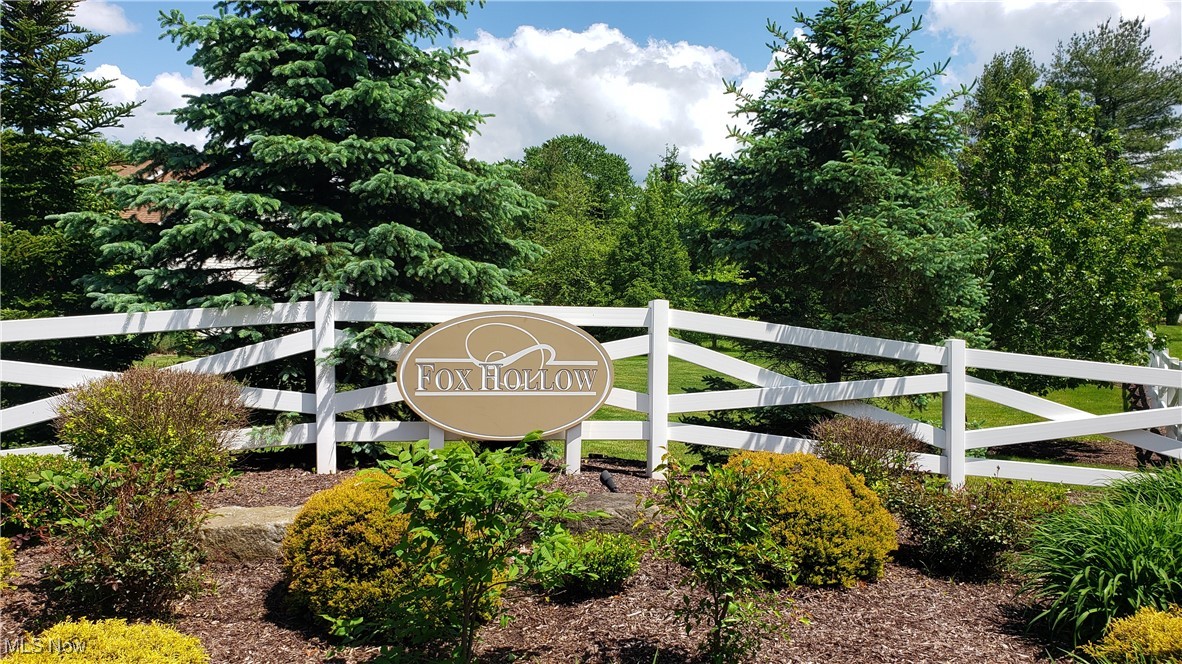 10937 Fox Den Circle Garrettsville OH 44231