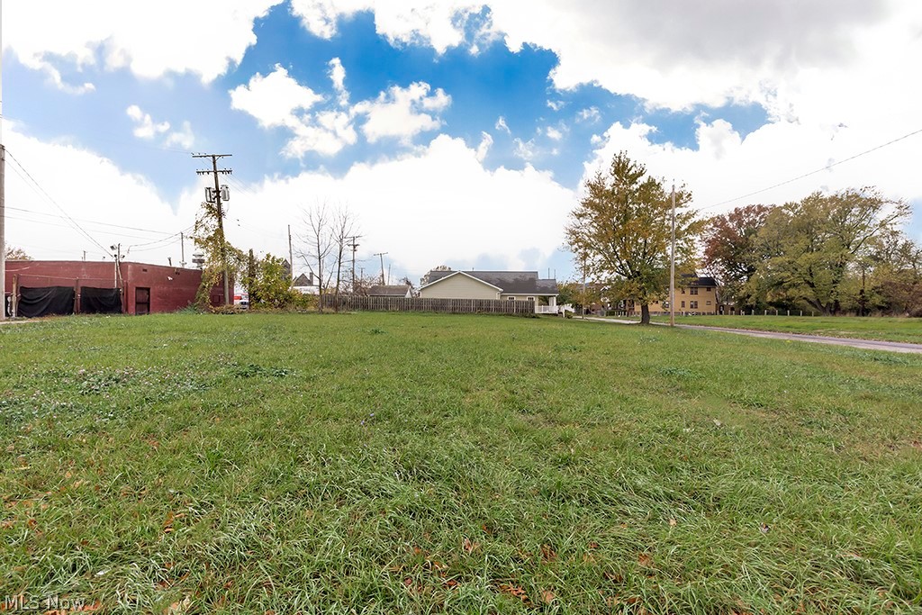 812 E 125th Street Cleveland OH 44108