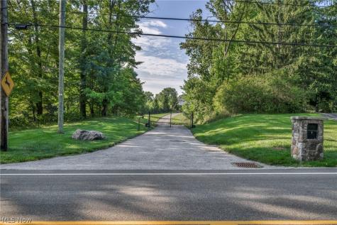6610 E Wallings Road Brecksville OH 44141