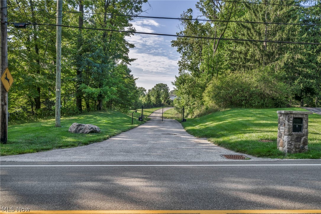 6610 E Wallings Road Brecksville OH 44141