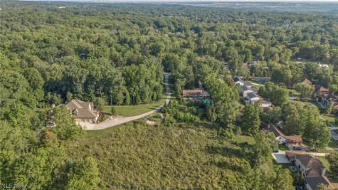 6610 E Wallings Road Brecksville OH 44141