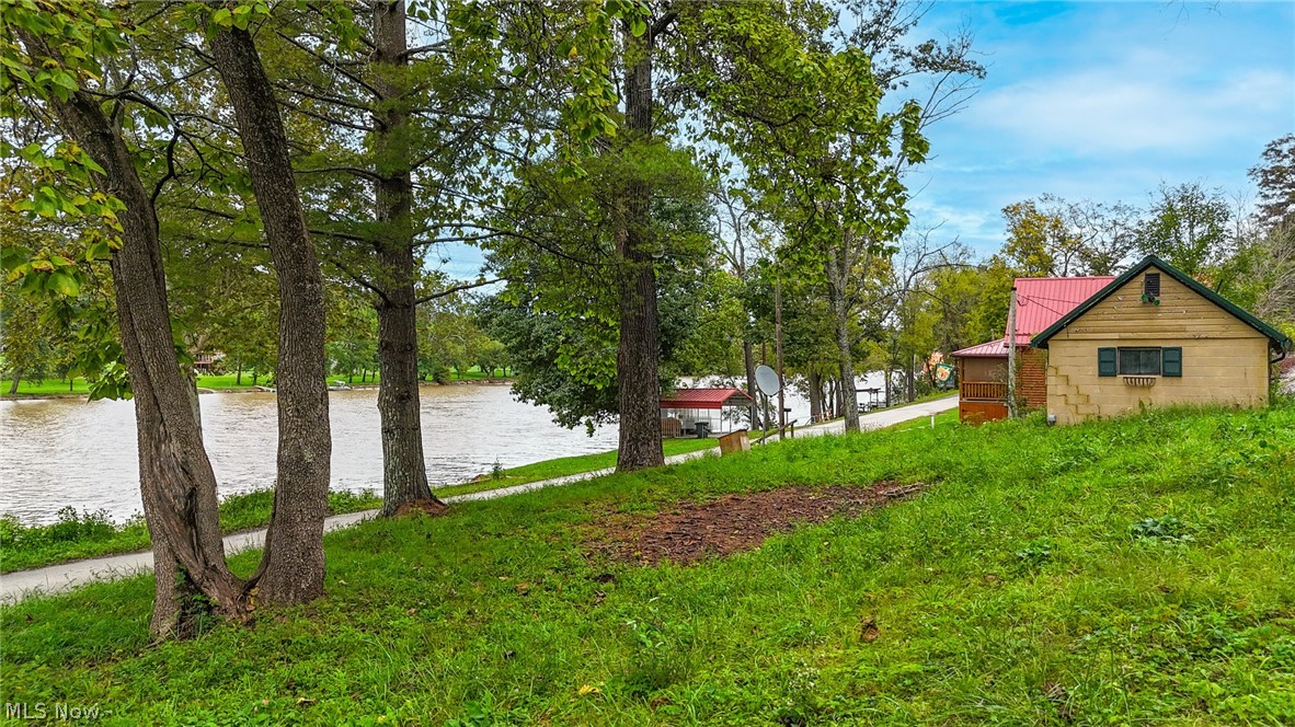 9223 Muskingum River Road Lowell OH 45744