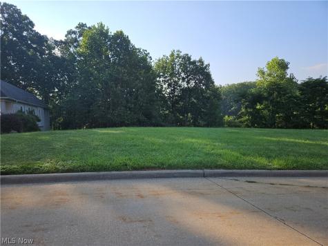 185 Creekside Drive Garfield Heights OH 44125