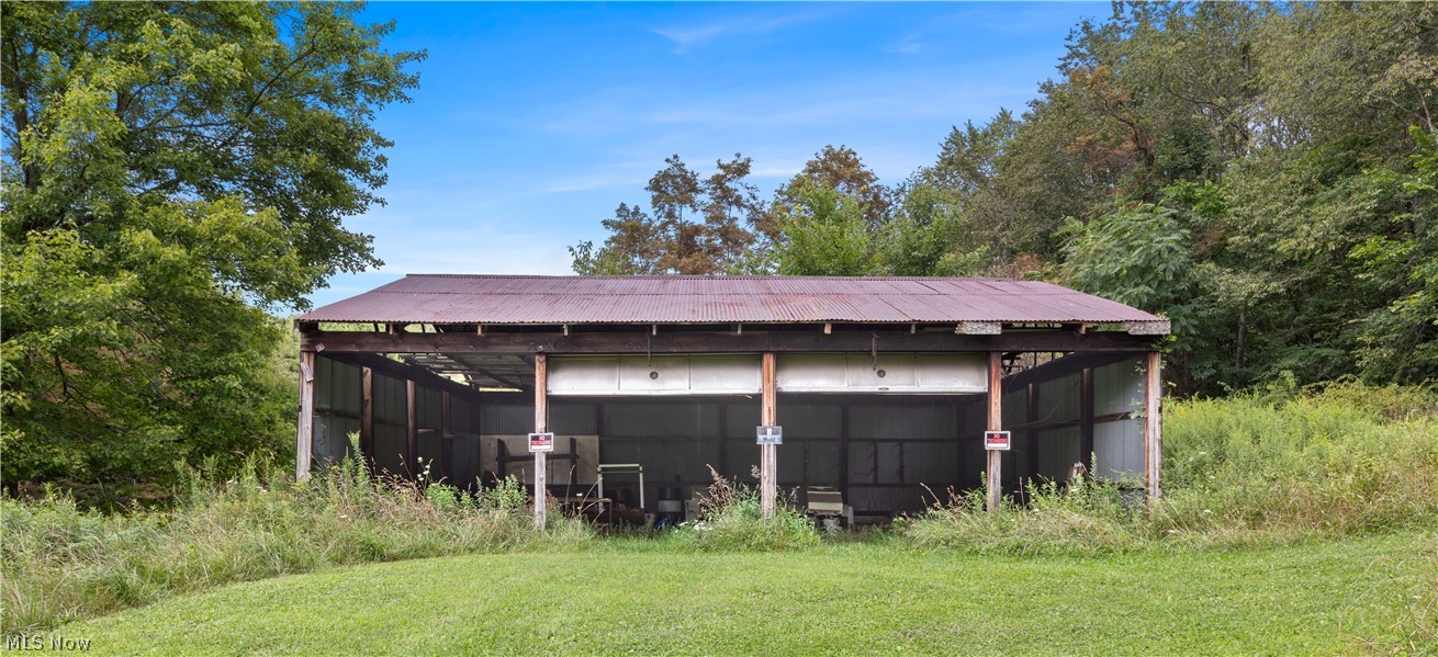 Buzzard Road Wellsville OH 43968