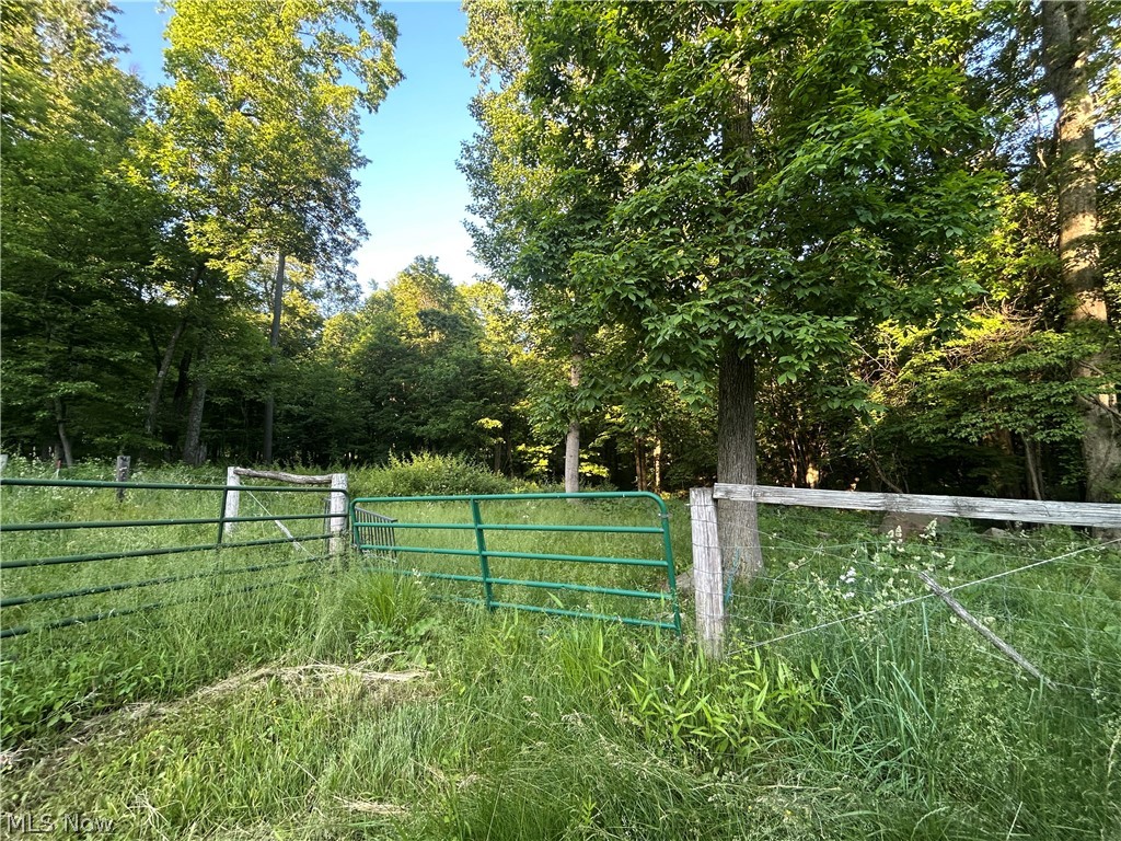 12929 Pleasant Valley Road Utica OH 43080