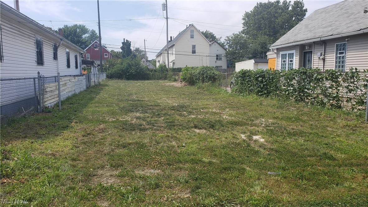 1766-1768 E 36th Street Cleveland OH 44114