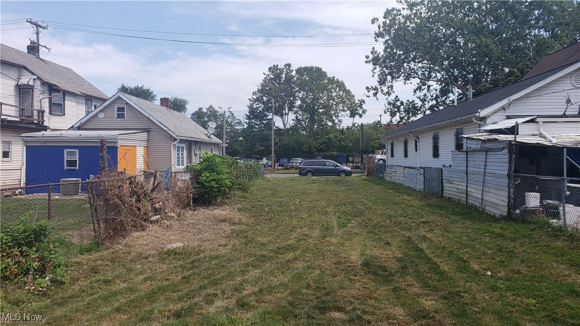1766-1768 E 36th Street Cleveland OH 44114
