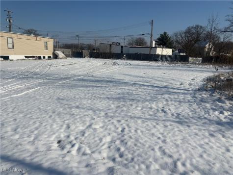 42953 N Ridge Road Elyria OH 44035