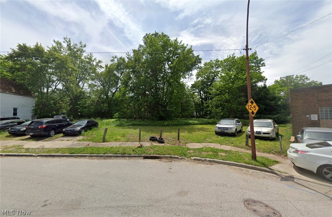 1646 Lockwood Avenue East Cleveland OH 44112